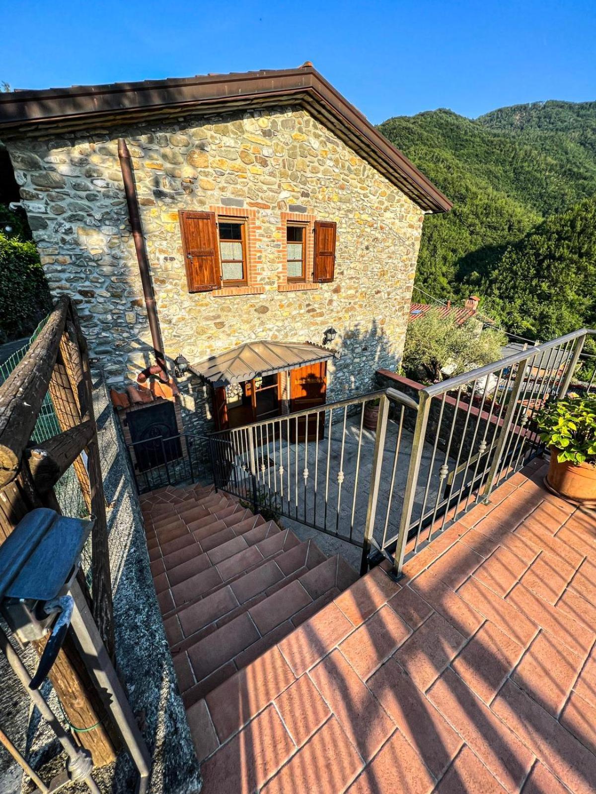Old Village Linda - Tra Lunigiana & Cinque Terre Comano  Exterior foto